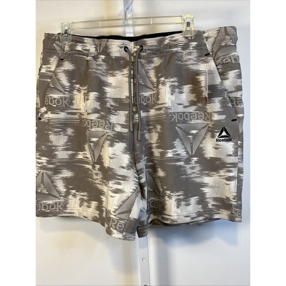NEW Reebok Sweat Shorts 9" Men's XXL Athletic Gym Drawstring Pockets Driftwood - Picture 1 of 5